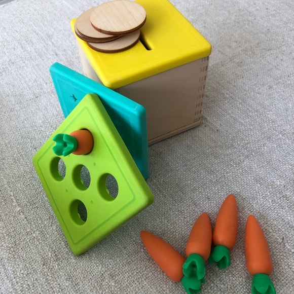 Lovevery posting box toy - Picture 5 of 5